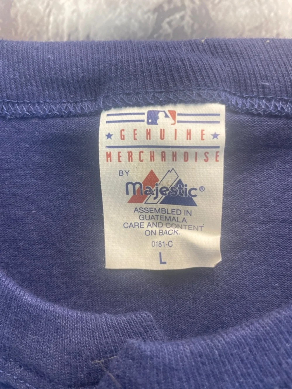 Atlanta Braves Majestic Navy Short-Sleeve Henley Tee with Red & Yellow‎ Logo